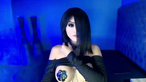 Snapshot of mysterious_fuckingbody chatting on 03-08-25, 04:12 queen nicole online show from 03-08-25, 04:12