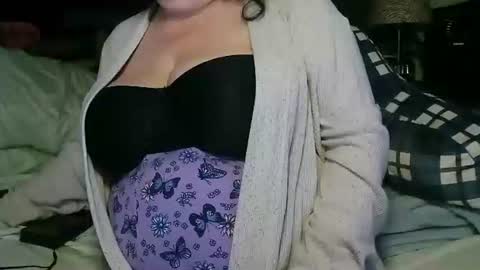 Snapshot of mysteriouswoman18 chatting on 10-18-25, 03:31 mysteriouswoman18 online show from 10-18-25, 03:31