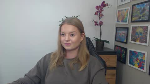 Erica online show from 02-08-26, 12:08