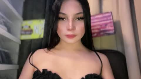 UR GIRL NEXTDOOR online show from 04-27-26, 09:40