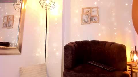 Snapshot of mystic_carito chatting on 11-25-25, 09:04 mystic carito online show from 11-25-25, 09:04