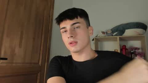 Snapshot of mystic_evan chatting on 10-28-25, 12:36 Evan Brown online show from 10-28-25, 12:36