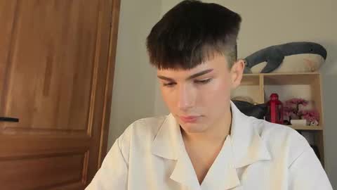 Snapshot of mystic_evan chatting on 11-17-25, 12:55 Evan Brown online show from 11-17-25, 12:55