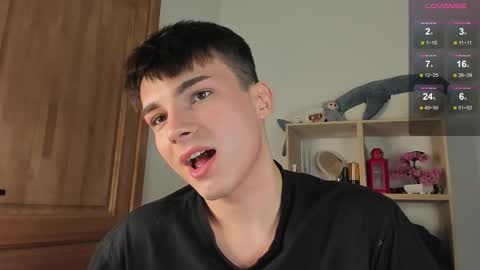 Snapshot of mystic_evan chatting on 11-24-25, 04:29 Evan Brown online show from 11-24-25, 04:29