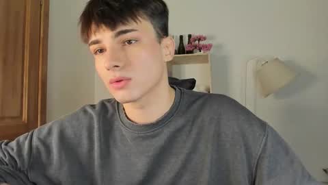 Snapshot of mystic_evan chatting on 12-05-25, 04:03 Evan Brown online show from 12-05-25, 04:03