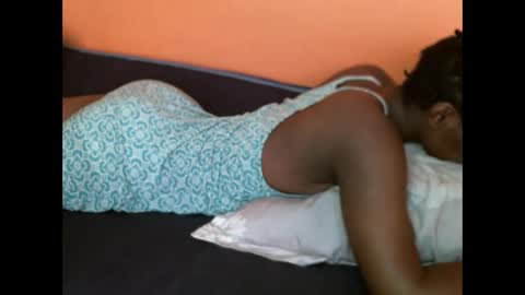 Snapshot of mystic_linna chatting on 01-23-25, 01:02 mystic_linna online show from 01-23-25, 01:02