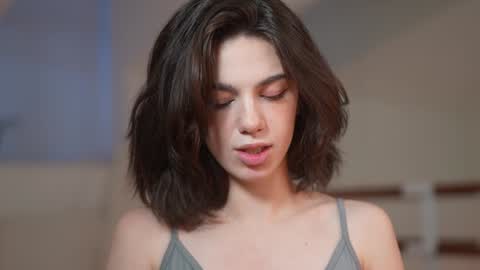 Snapshot of mystica_ chatting on 12-10-24, 07:05 MILLI online show from 12-10-24, 07:05