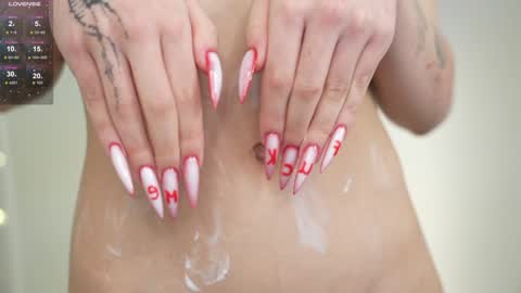 Snapshot of mystica_ chatting on 12-14-24, 09:51 MILLI online show from 12-14-24, 09:51