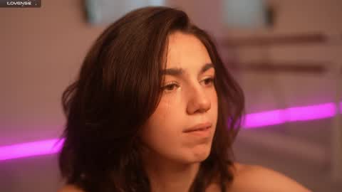 Snapshot of mystica_ chatting on 12-21-24, 09:55 MILLI online show from 12-21-24, 09:55