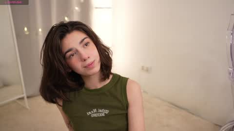 Snapshot of mystica_ chatting on 12-24-24, 09:50 MILLI online show from 12-24-24, 09:50