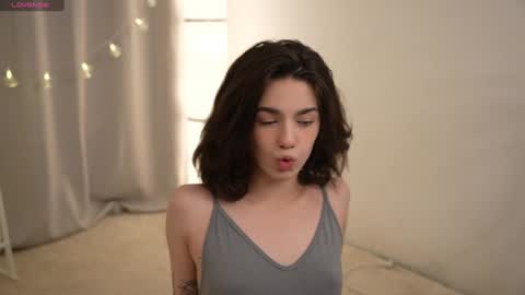 Snapshot of mystica_ chatting on 12-26-24, 06:52 MILLI online show from 12-26-24, 06:52