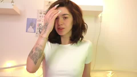 Snapshot of mystica_ chatting on 01-10-25, 07:04 MILLI online show from 01-10-25, 07:04