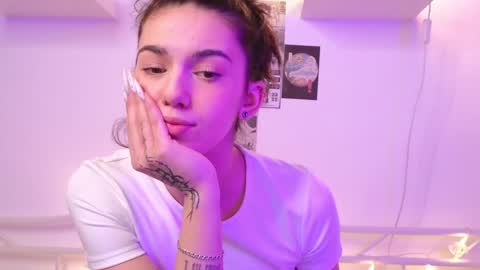 Snapshot of mystica_ chatting on 01-10-25, 10:06 MILLI online show from 01-10-25, 10:06