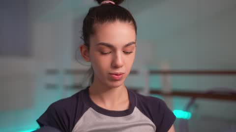 Snapshot of mystica_ chatting on 01-14-25, 06:56 MILLI online show from 01-14-25, 06:56