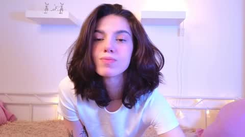 Snapshot of mystica_ chatting on 01-17-25, 06:47 MILLI online show from 01-17-25, 06:47