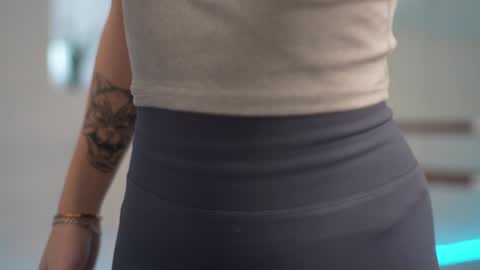 Snapshot of mystica_ chatting on 01-21-25, 10:08 MILLI online show from 01-21-25, 10:08