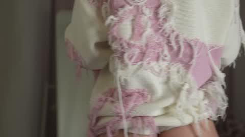 Snapshot of mystica_ chatting on 01-28-25, 10:12 MILLI online show from 01-28-25, 10:12