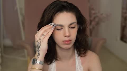 Snapshot of mystica_ chatting on 02-12-25, 06:51 MILLI online show from 02-12-25, 06:51