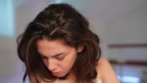 Snapshot of mystica_ chatting on 02-17-25, 06:53 MILLI online show from 02-17-25, 06:53