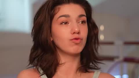 Snapshot of mystica_ chatting on 02-21-25, 07:01 MILLI online show from 02-21-25, 07:01