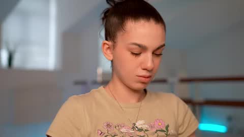 Snapshot of mystica_ chatting on 03-03-25, 06:59 MILLI online show from 03-03-25, 06:59