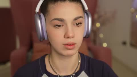 Snapshot of mystica_ chatting on 03-10-25, 06:59 MILLI online show from 03-10-25, 06:59