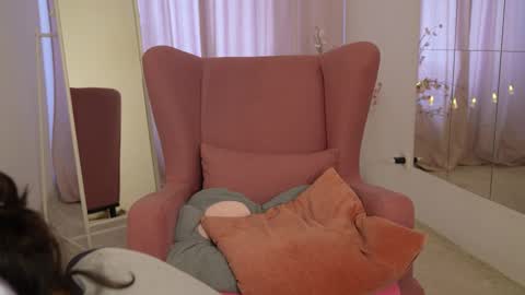 Snapshot of mystica_ chatting on 03-10-25, 10:04 MILLI online show from 03-10-25, 10:04