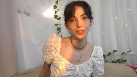 Snapshot of mystica_ chatting on 10-13-25, 06:35 MILLI online show from 10-13-25, 06:35