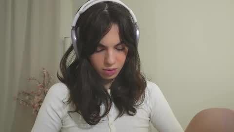 Snapshot of mystica_ chatting on 11-07-25, 11:32 MILLI online show from 11-07-25, 11:32