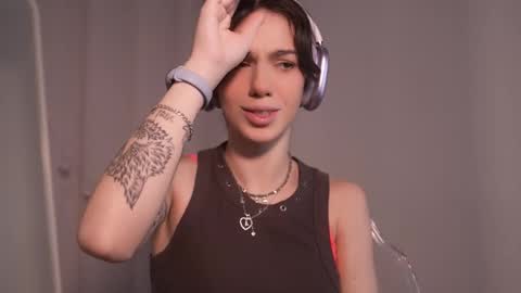 Snapshot of mystica_ chatting on 12-01-25, 09:36 MILLI online show from 12-01-25, 09:36