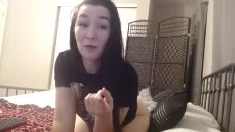 Snapshot of mysticmuse94 chatting on 12-27-24, 04:36 MysticMuse online show from 12-27-24, 04:36