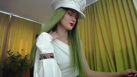 mysticvenus_ online show from 10-12-25, 07:51