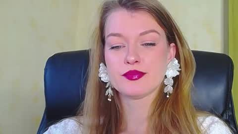 mysticvenus_ online show from 12-18-25, 10:32