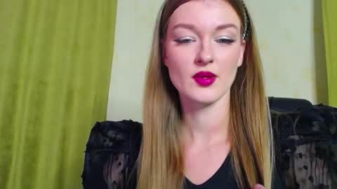 mysticvenus_ online show from 12-19-25, 03:08