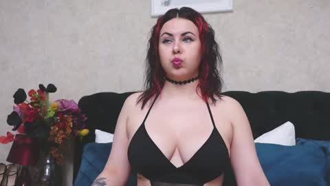 Snapshot of mystiquerosee chatting on 05-15-26, 07:43 MystiqueRosee online show from 05-15-26, 07:43