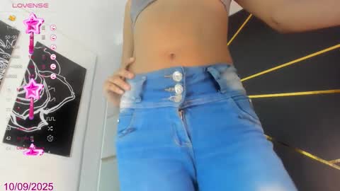 Snapshot of mystiquets chatting on 09-10-25, 08:20          online show from 09-10-25, 08:20