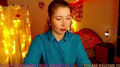 Snapshot of mystydew chatting on 02-08-25, 11:55 MystyDew online show from 02-08-25, 11:55