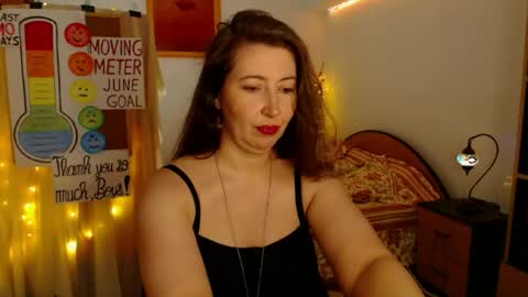 Snapshot of mystydew chatting on 06-19-26, 11:25 MystyDew online show from 06-19-26, 11:25