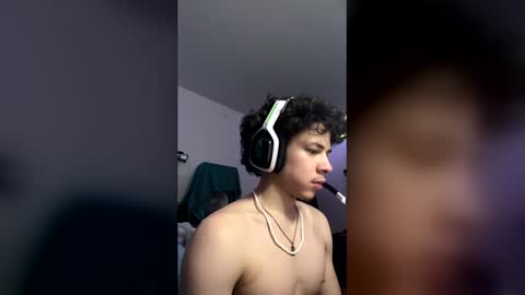 Snapshot of mytoytommy chatting on 03-10-26, 06:29 mytoytommy online show from 03-10-26, 06:29