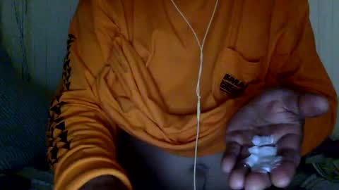 str8 dom alphaAsian Daddy type. sorry not bi or  curious but i dont judgediscrimenate. online show from 01-31-25, 12:18