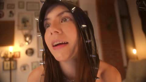 Snapshot of myxspacegirl chatting on 09-16-25, 07:26 Kate or KT online show from 09-16-25, 07:26