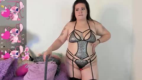 Tiana online show from 12-20-25, 04:30