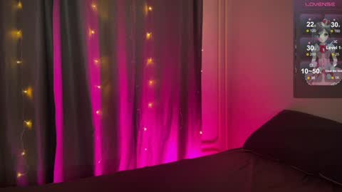 Vanessa and Julia  online show from 01-24-25, 08:11