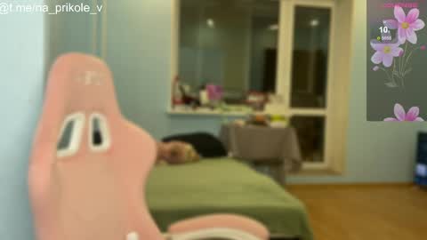 Vanessa and Julia  online show from 10-31-25, 06:53