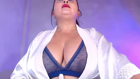 Nadia online show from 12-04-25, 09:18