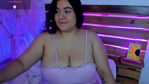 Snapshot of nadine_russo chatting on 04-30-26, 02:56 Nadine online show from 04-30-26, 02:56
