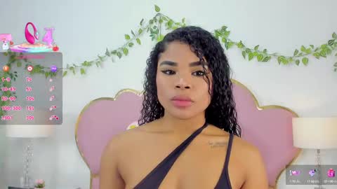 Snapshot of nahiarareina chatting on 09-10-25, 01:22 NahiaraReina online show from 09-10-25, 01:22