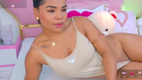 Snapshot of nahiarareina chatting on 12-05-25, 02:36 NahiaraReina online show from 12-05-25, 02:36