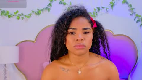 Snapshot of nahiarareina chatting on 12-15-25, 01:15 NahiaraReina online show from 12-15-25, 01:15