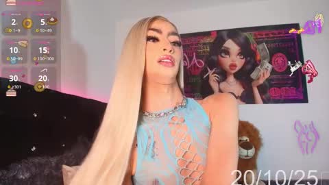 Snapshot of nahiavictoria chatting on 10-20-25, 01:22 NahiaVictoria  online show from 10-20-25, 01:22